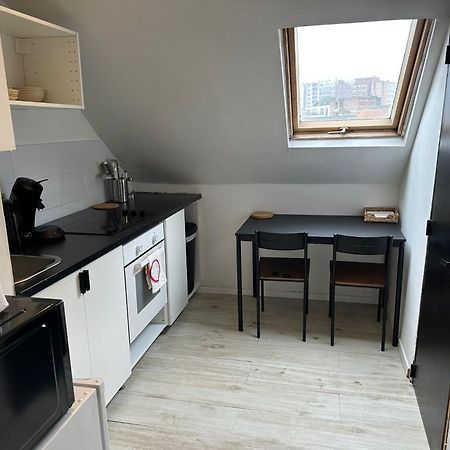 Immeuble Au Coeur De Bruxelles : Vivez L'Experience Unique De La Rue Verbist Bagian luar foto